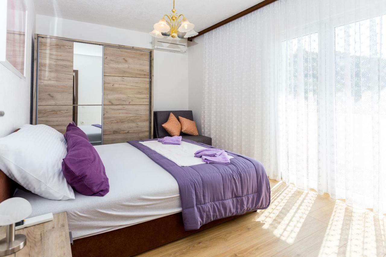 אומיס Apartments Iva Brstilo מראה חיצוני תמונה