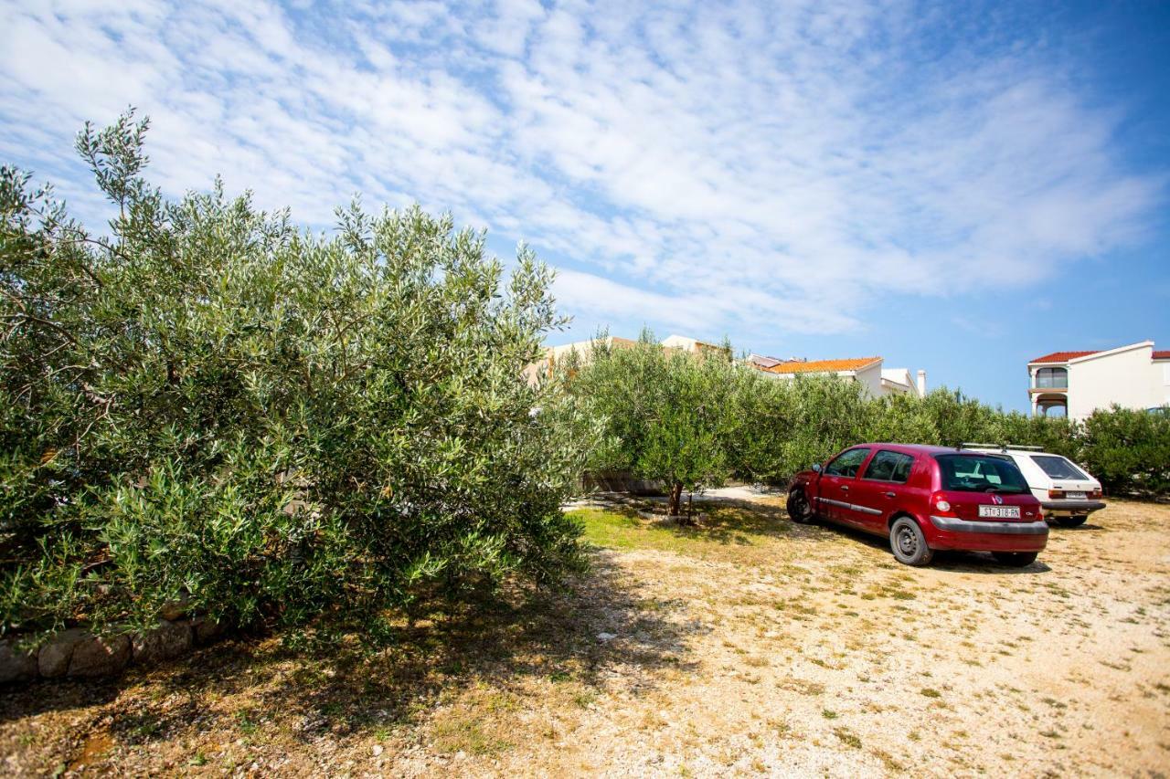 אומיס Apartments Iva Brstilo מראה חיצוני תמונה