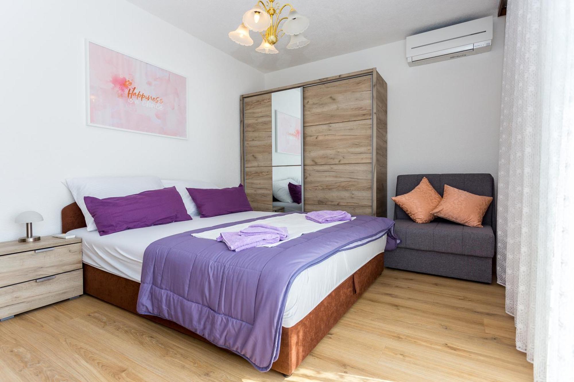 אומיס Apartments Iva Brstilo מראה חיצוני תמונה