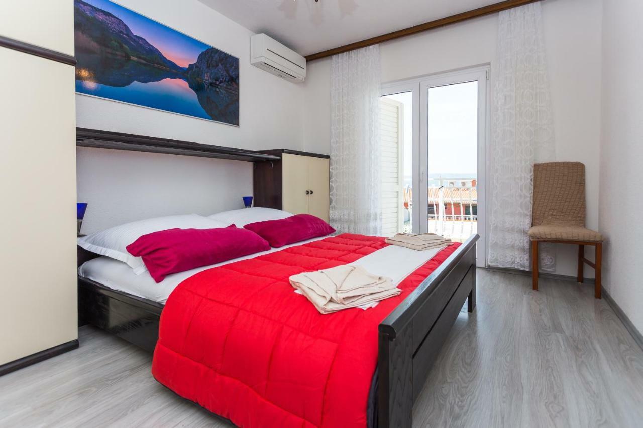 אומיס Apartments Iva Brstilo מראה חיצוני תמונה