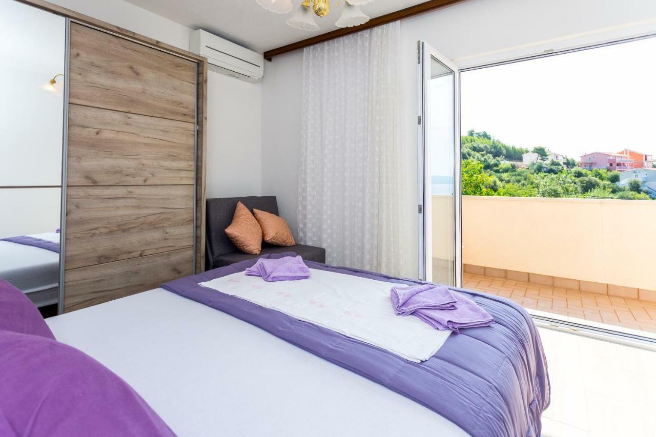 אומיס Apartments Iva Brstilo מראה חיצוני תמונה