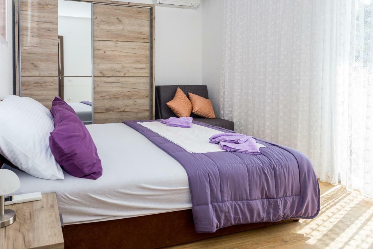 אומיס Apartments Iva Brstilo מראה חיצוני תמונה
